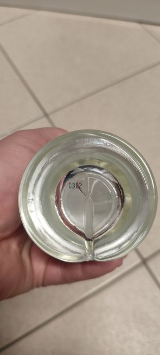 Sprzedam puste opakowania po perfumach