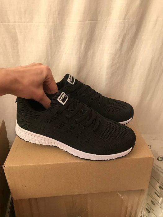 Кросівки чорні чоловічі 44 розмір