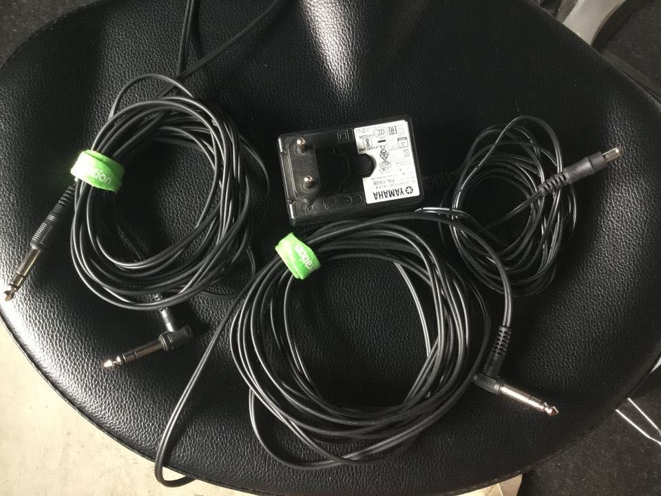 Pad de bateria Yamaha MultiDTX + pedais bombo e HH + holder