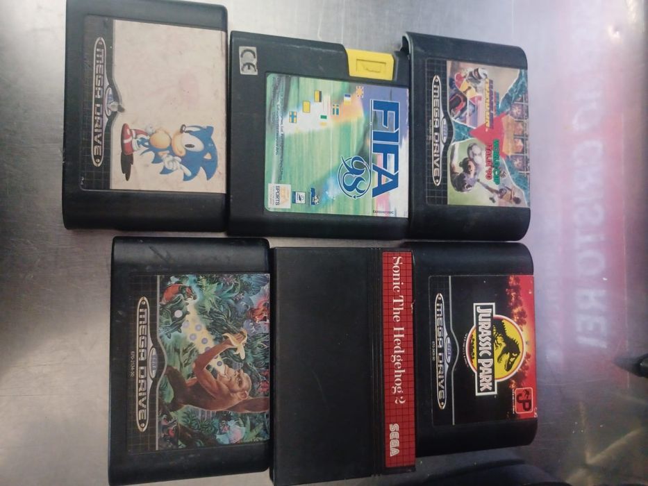 Vendo sega mega drive 16-BIT com adaptador para a sega master system