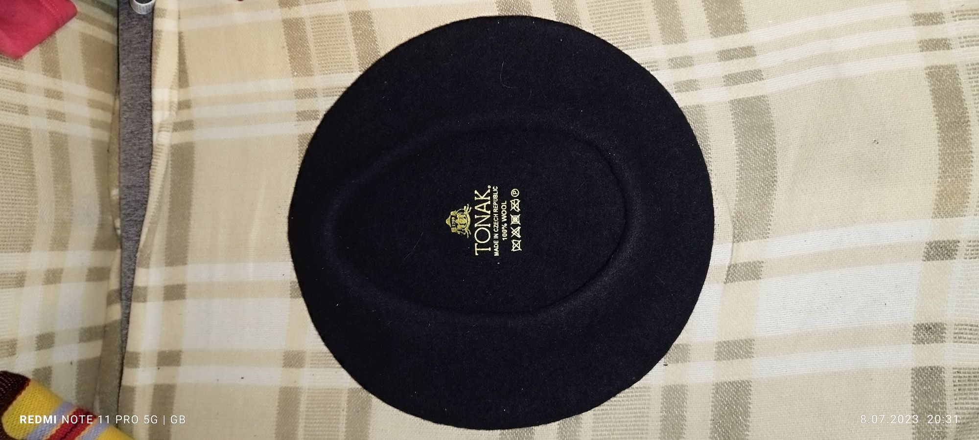 Sprzedam czarny beret oryginalny Czech Republika