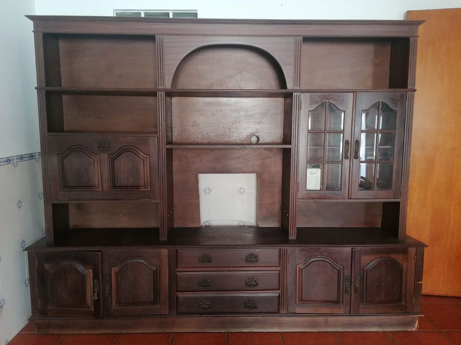 Móvel de sala em madeira