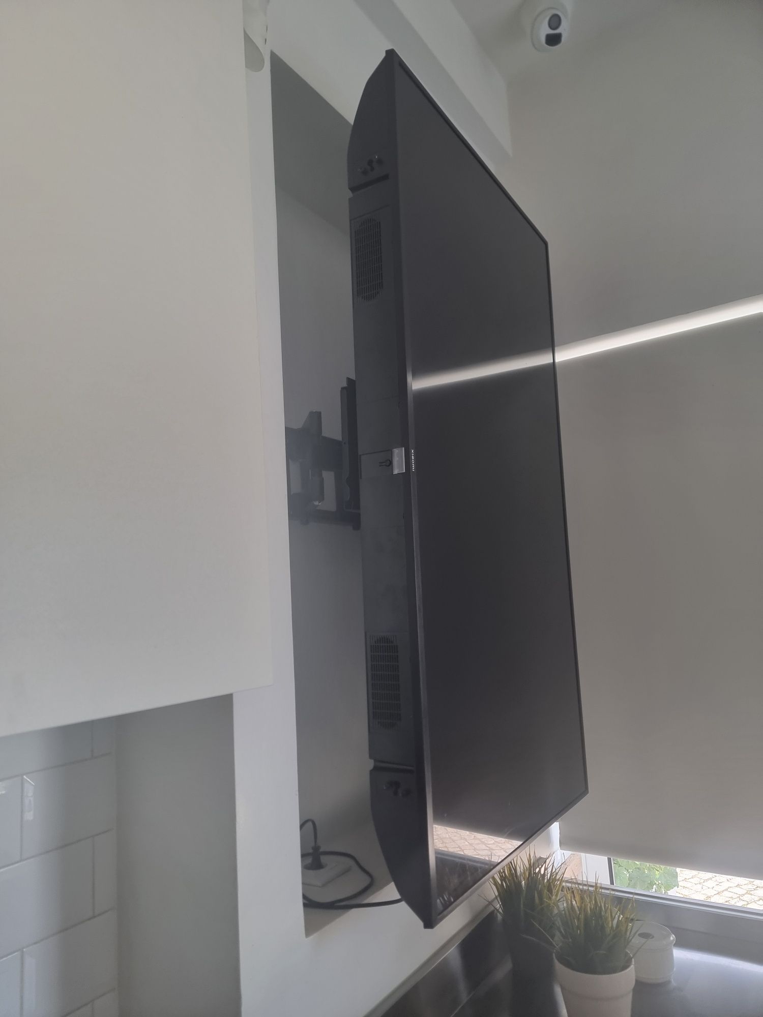 Smart TV xiaomi 140 cm com support mural