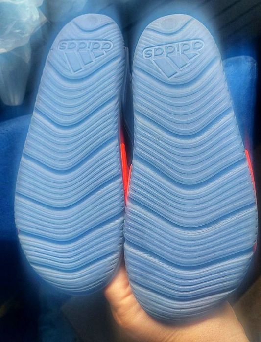Sandały Adidas rozm. 34 jak NOWE