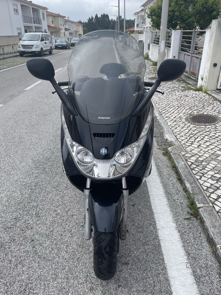 Piaggio X8 200 (excelente condição)