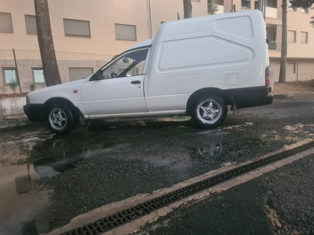 Vendo nissan suny van 1.7