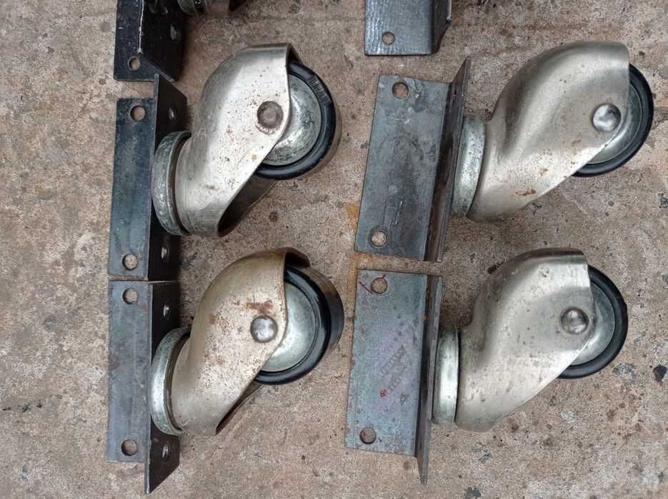 Колеса ролики мебельные