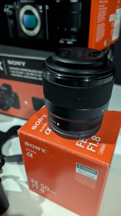 Sony A7 II Full Frame + 28-70mm + 50mm f/1.8 + bateria extra