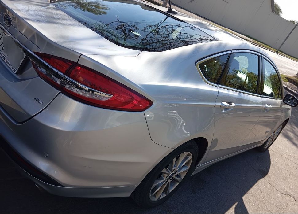 Авто в аренду.Гибрид plug in! Кожа!Ford Fusion 2017. Такси можно