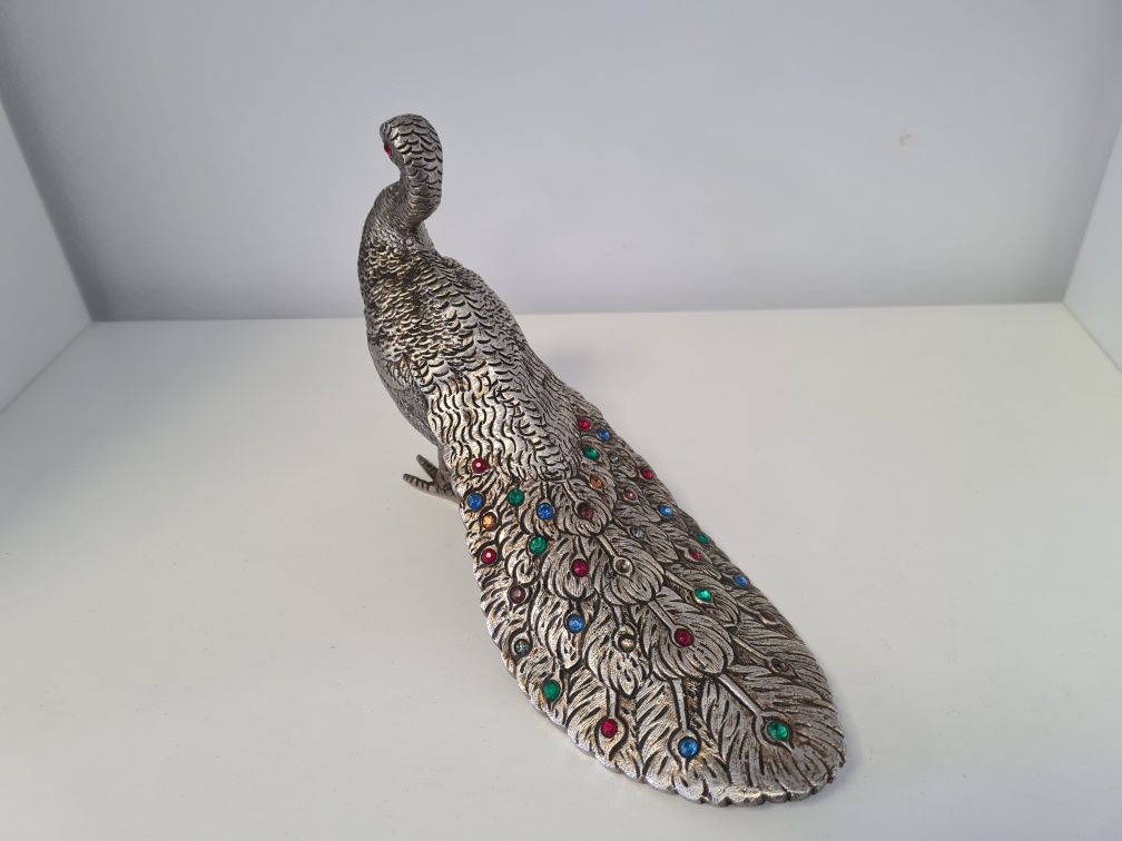 Pavão e faisão em metal