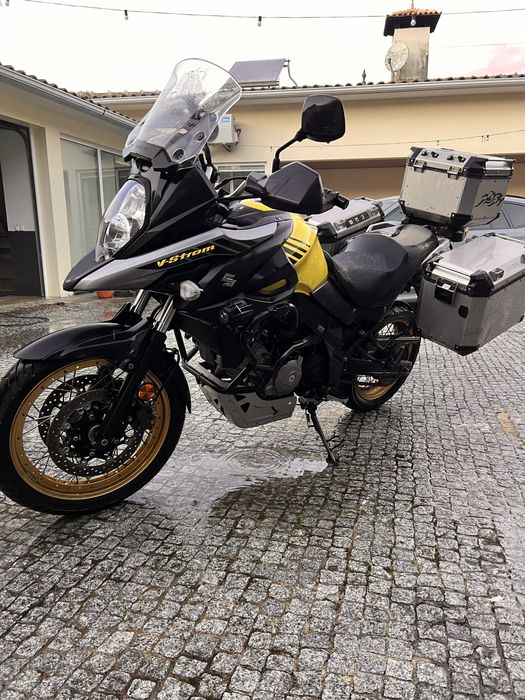 Suzuki v-strog 650
