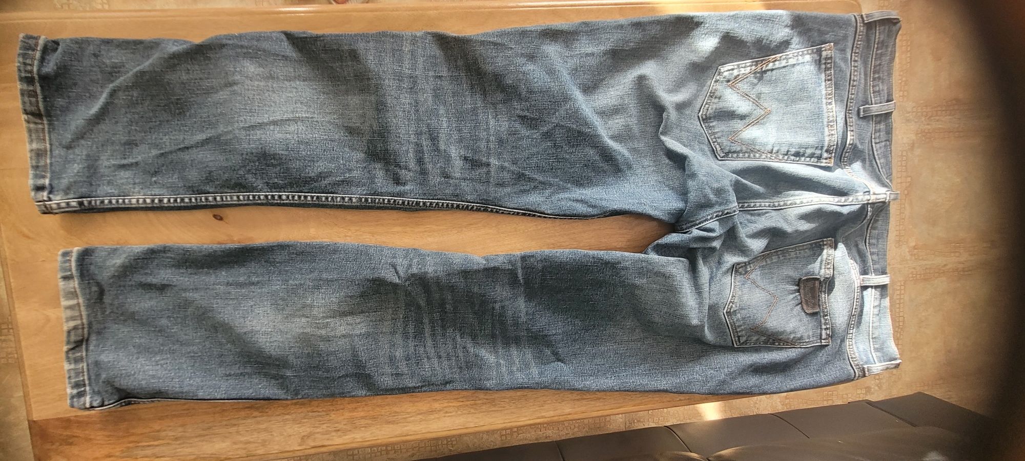Spodnie  Wrangler w38l32 męskie
