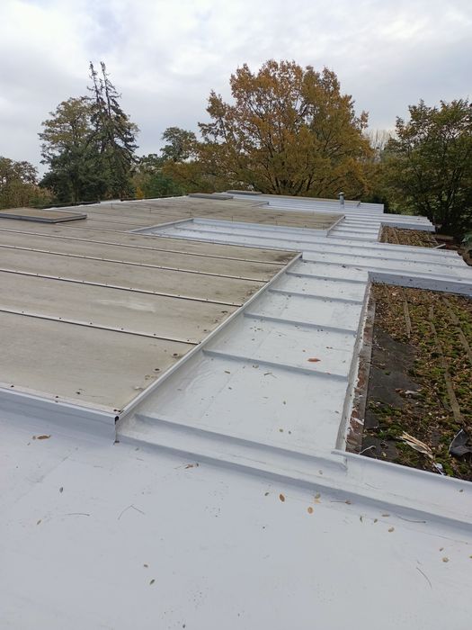 Dekarz. Pogotowie dekarskie, Usługi dekarskie, serwis dachów