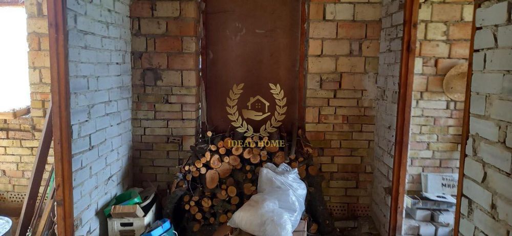 Продаж недобудованого будинку в Устимівці.