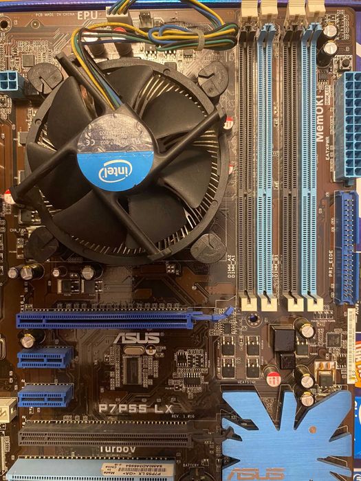 Motherboard Asus com CPU i5 3.5 GHz e RAM DDR3 12GB 1333 MHz