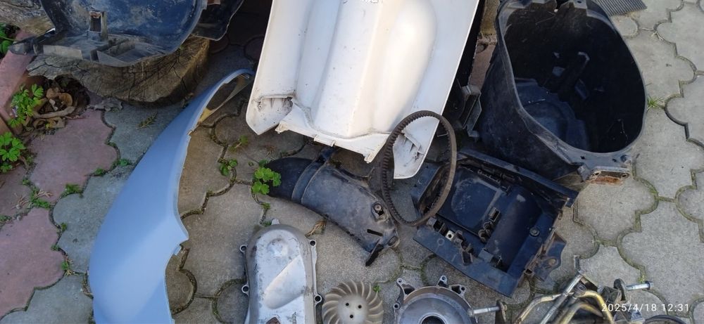 Продам пластик скутера Honda crea AF-54