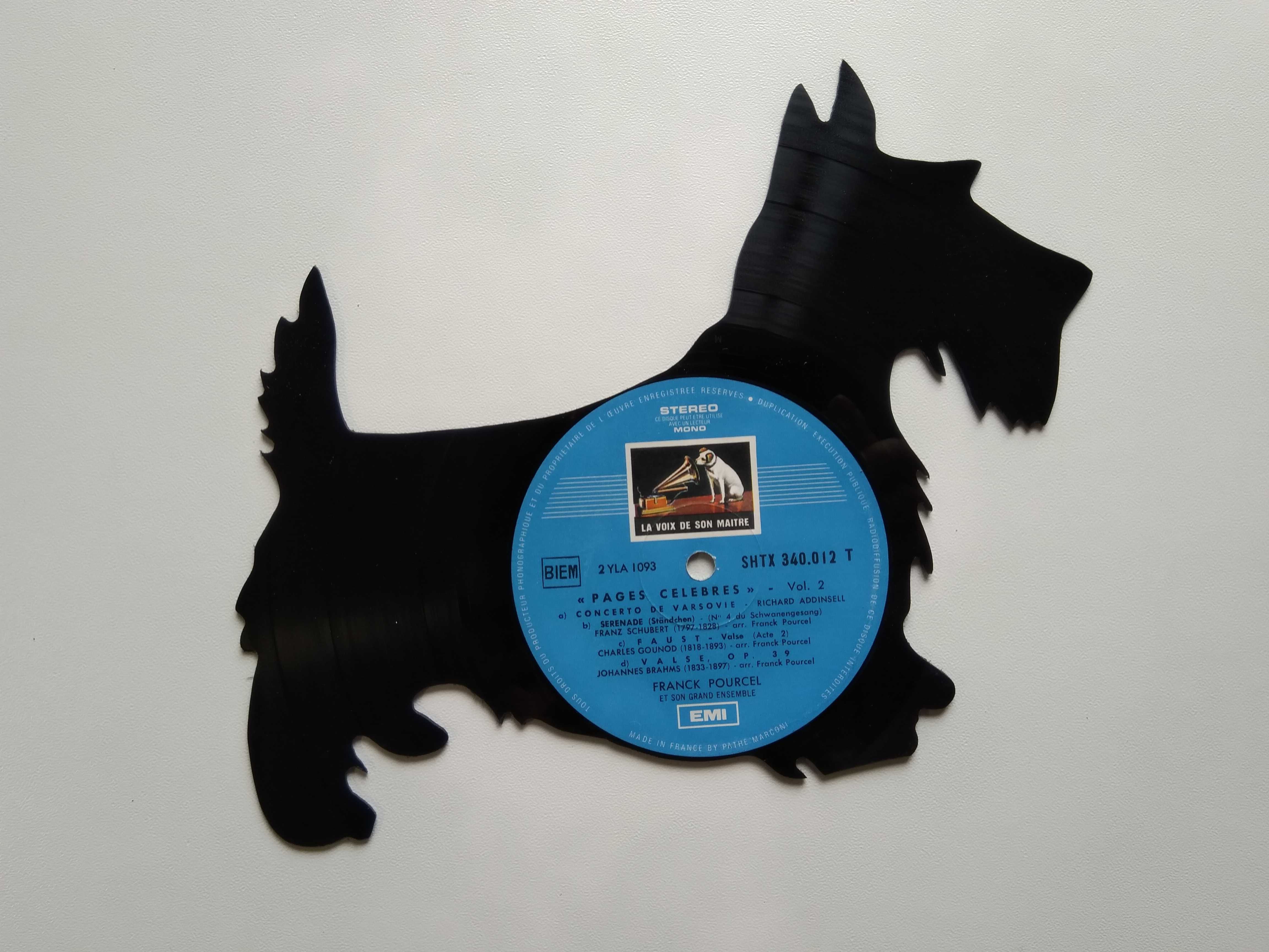 Silhueta decorativa Cão feita de um disco de vinil LP