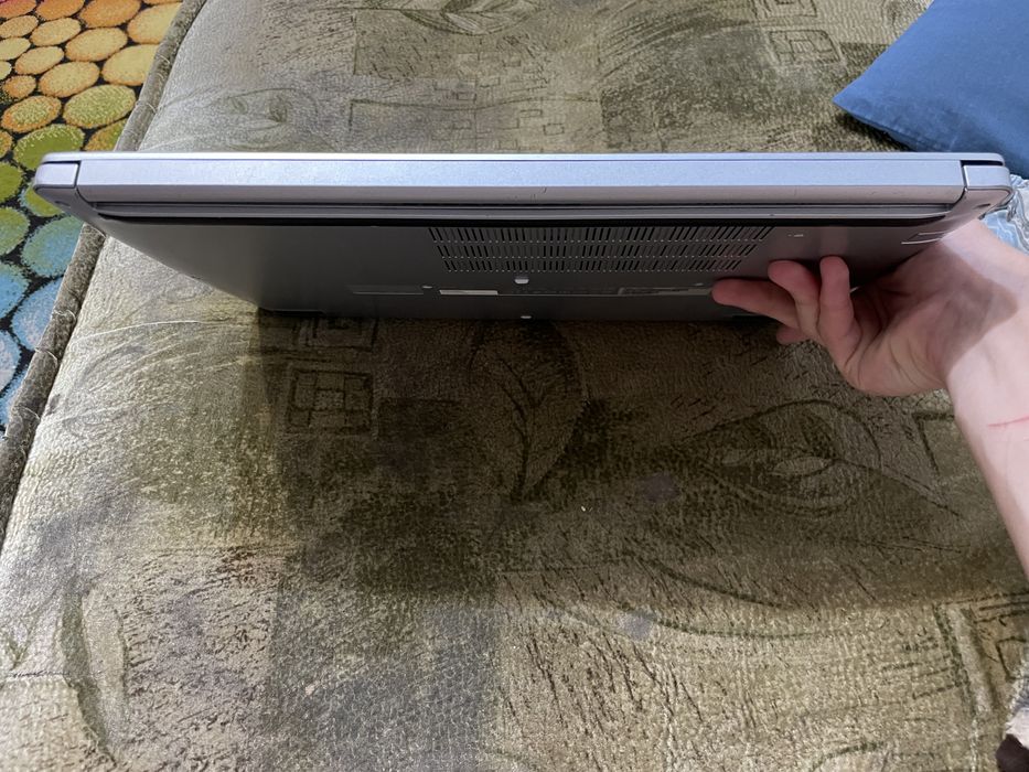 Продам ноутбук ACER Aspire 5 AMD 3 5000 serias