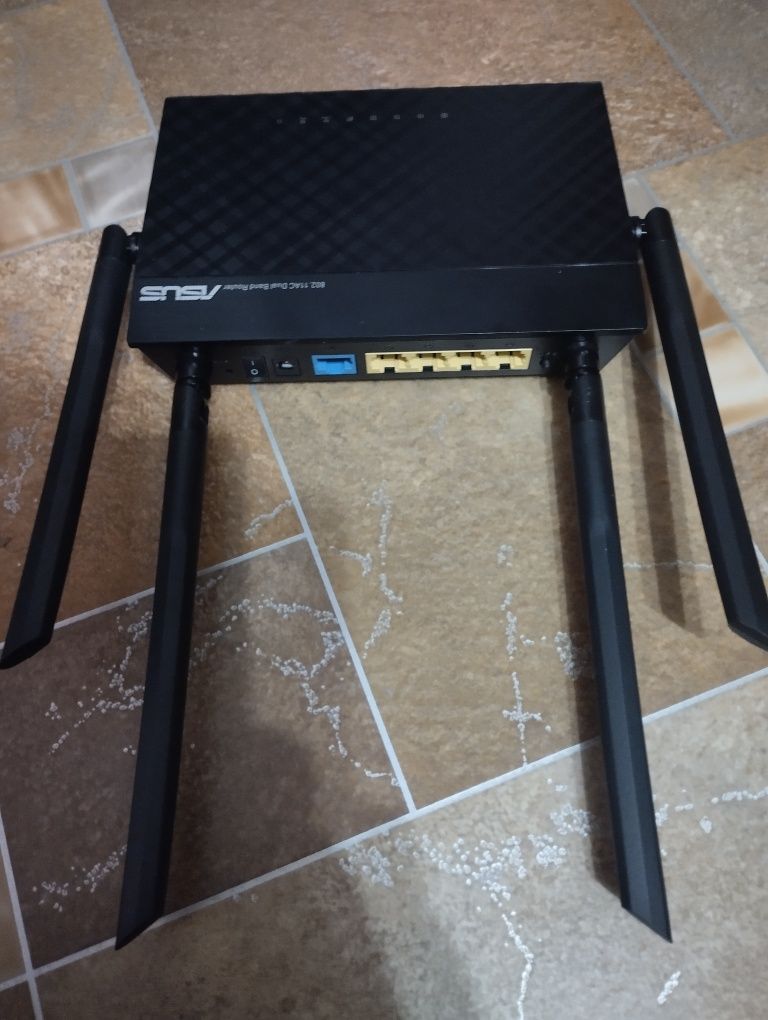 Продам wi-fi роутер asus 1200 v2