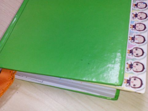 Emojis marcadores de folhas.