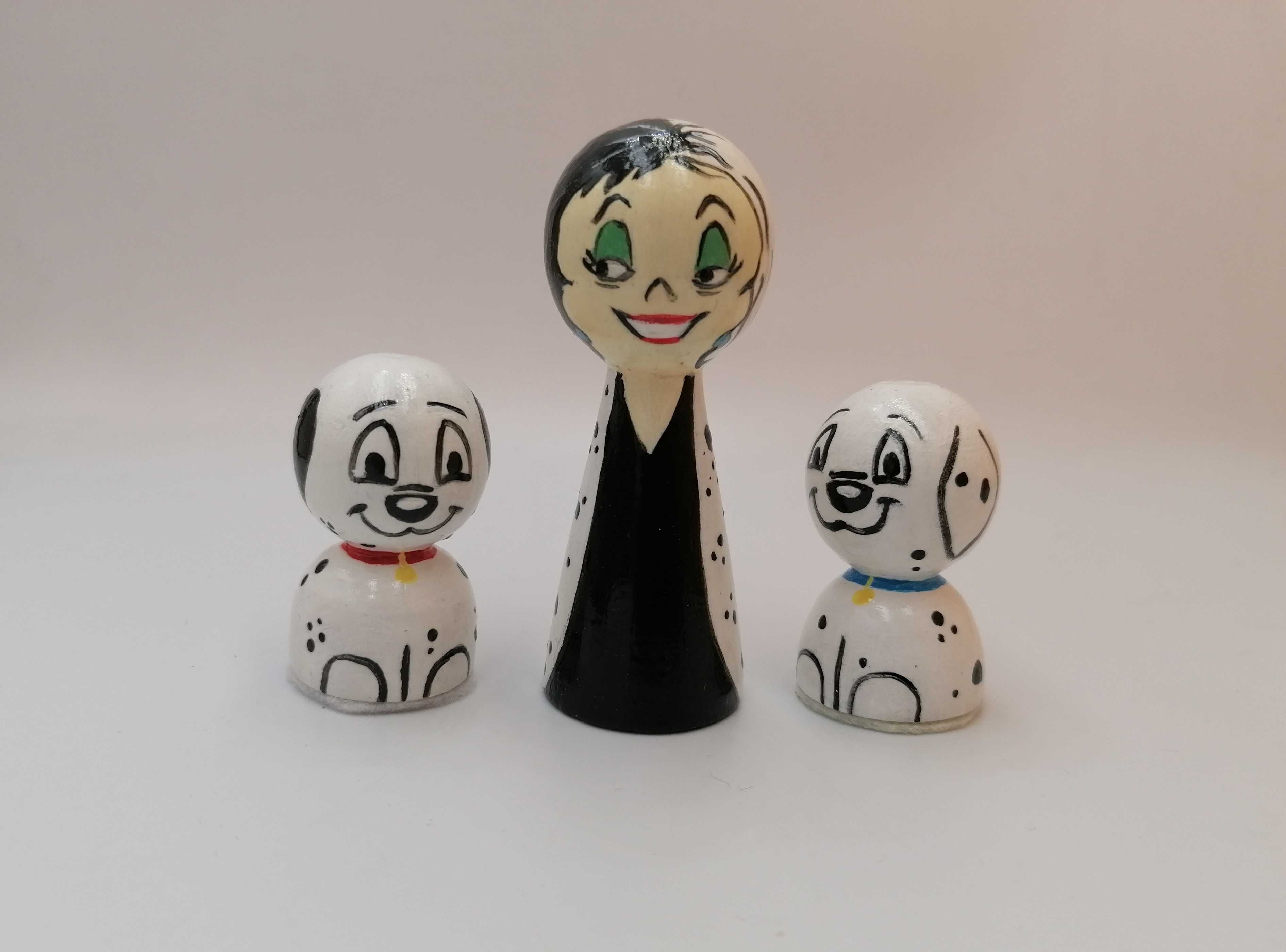 Cruella de Mon i dalmatynczyki, Peg Doll, drewniane figurki