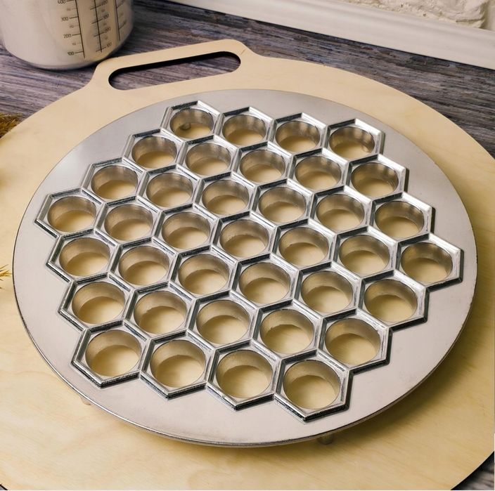 Nowa srebrna forma do pierogów uszek