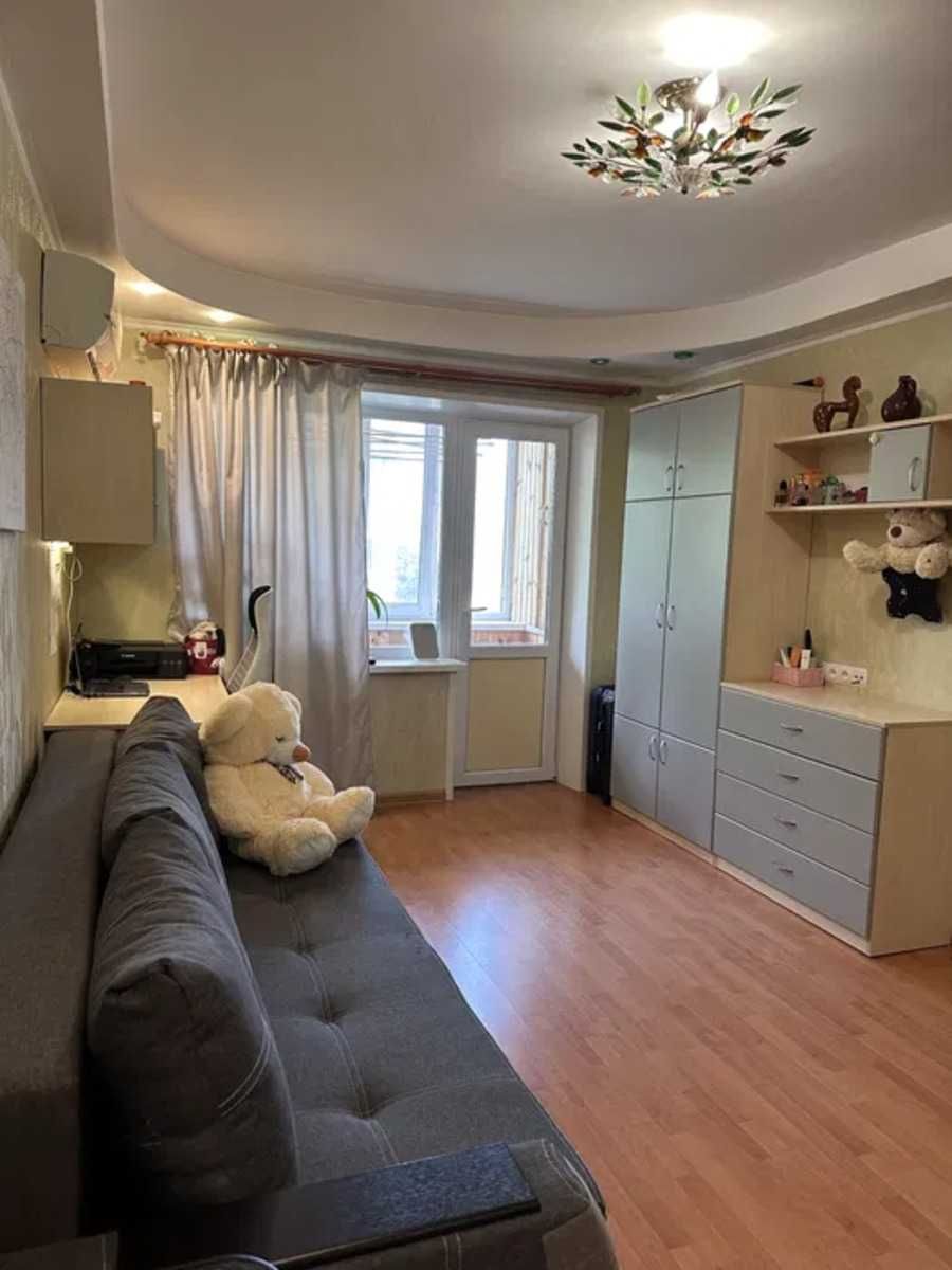 Простора 2-кв. З ремонтом! Бульвар Верховної Ради, 24А Дарниця 10-хв.