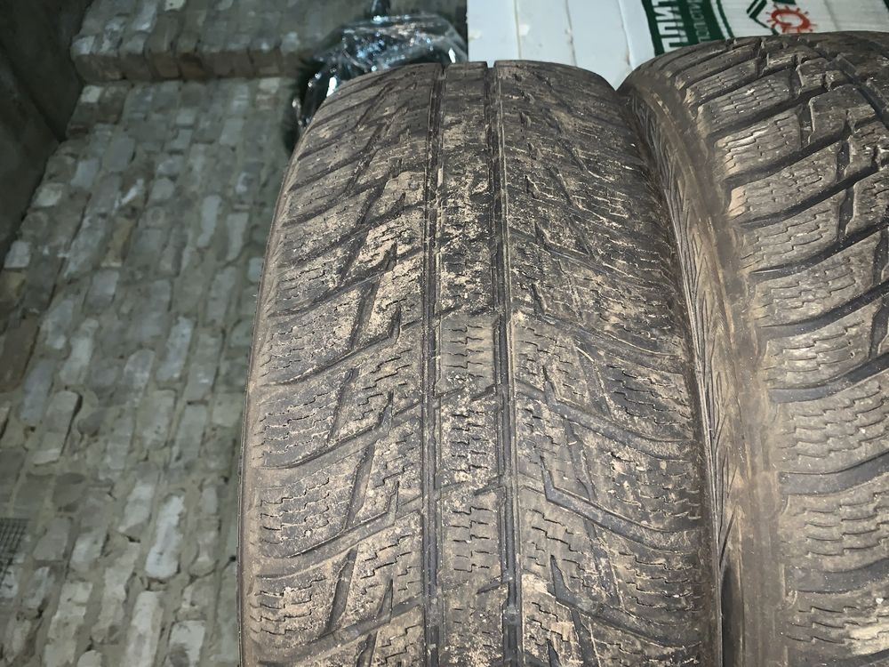 Комплект шин Nokian у розмірі 235/55 R19 протектор 5 мм