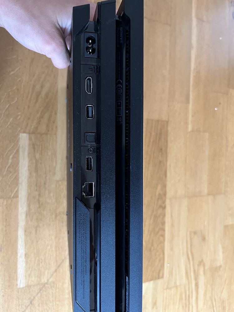 Konsola Playstation 4 Pro 1TB pamięci