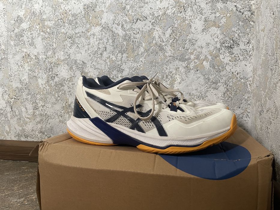 Волейбольні кросівки Asics Sky Elite FF2