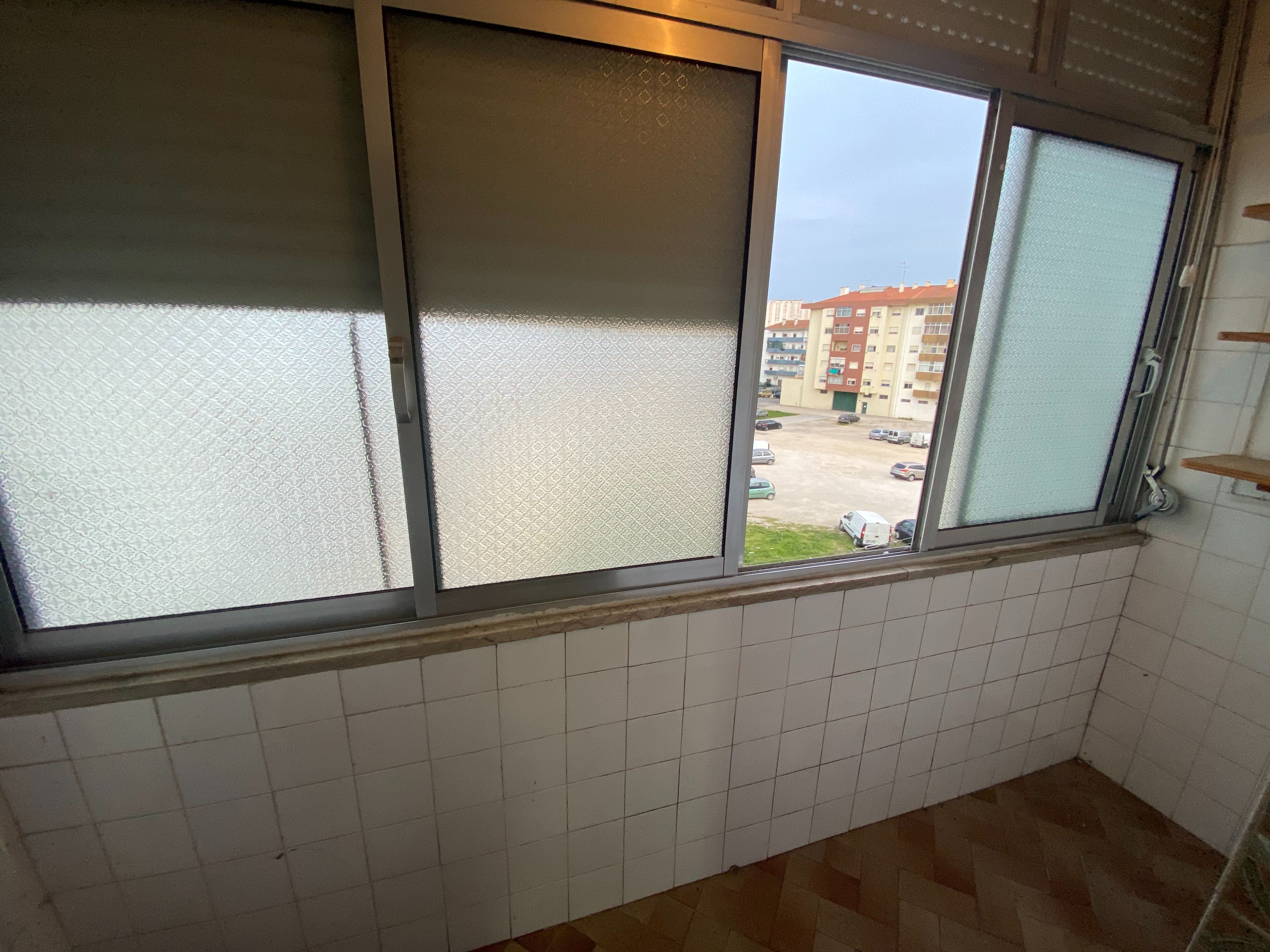 Quarto WC PRIVADO a 5min do comboio da Amadora