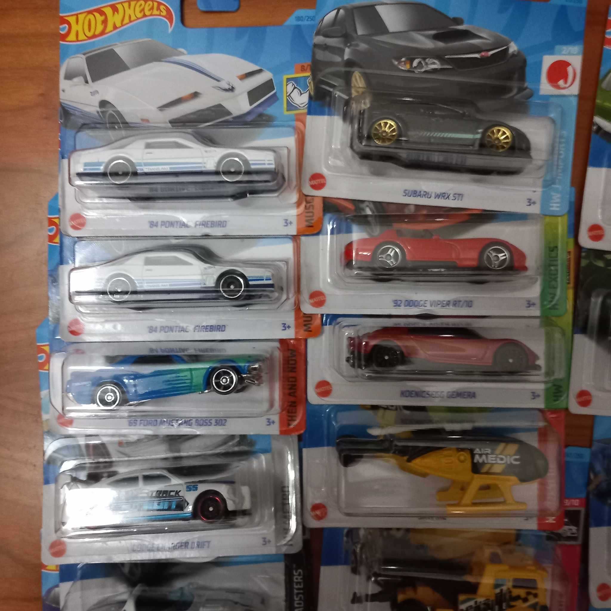 HotWheels vários modelos NOVOS com 20% de desconto