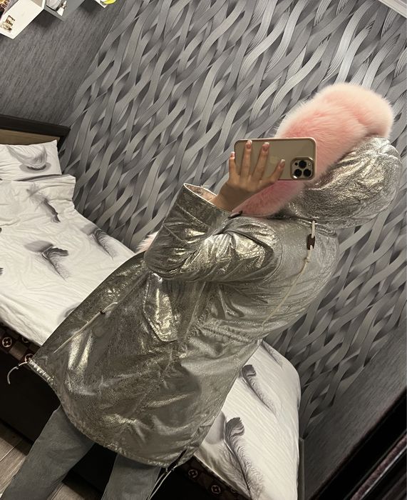 Парка серебро с розовым мехом