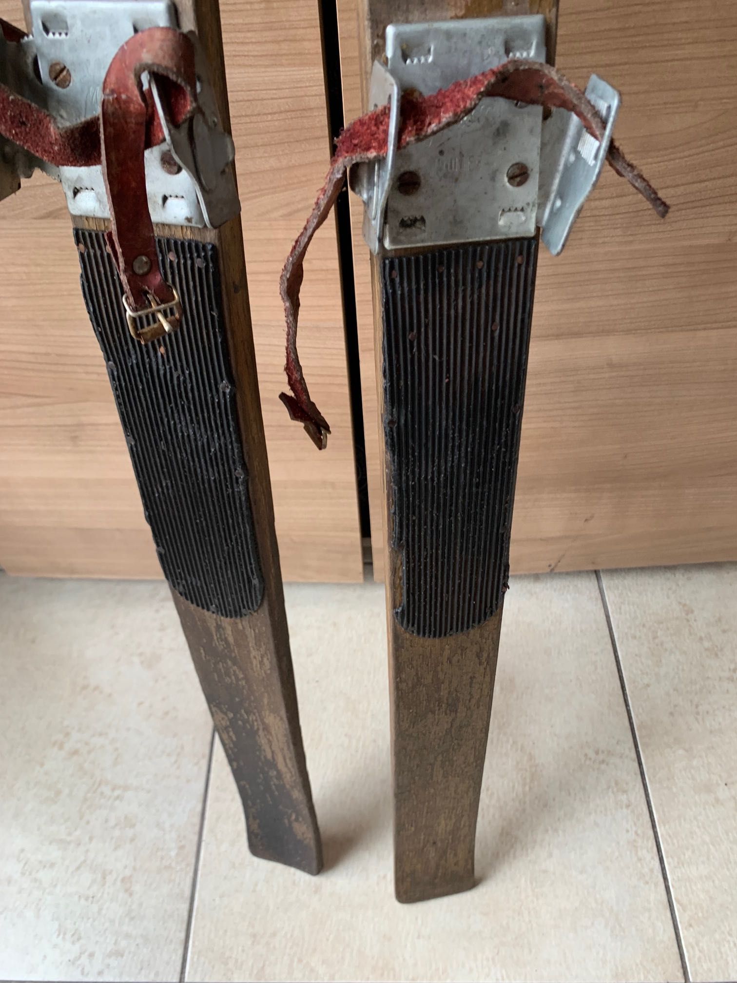 Stare drewniane narty retro unikat 120 cm kolekcjonerskie MESTA Jr.