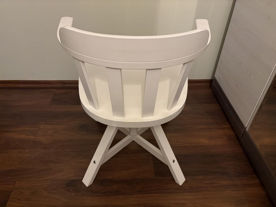 Krzesło obrotowe białe FEODOR z Ikea z regulacją wysokości