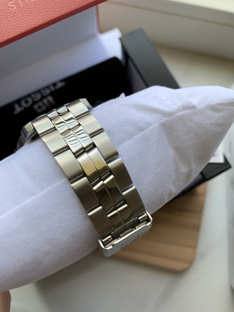 Tissot PR50 годинник наручний оригінал часы наручные швейцарские кварц