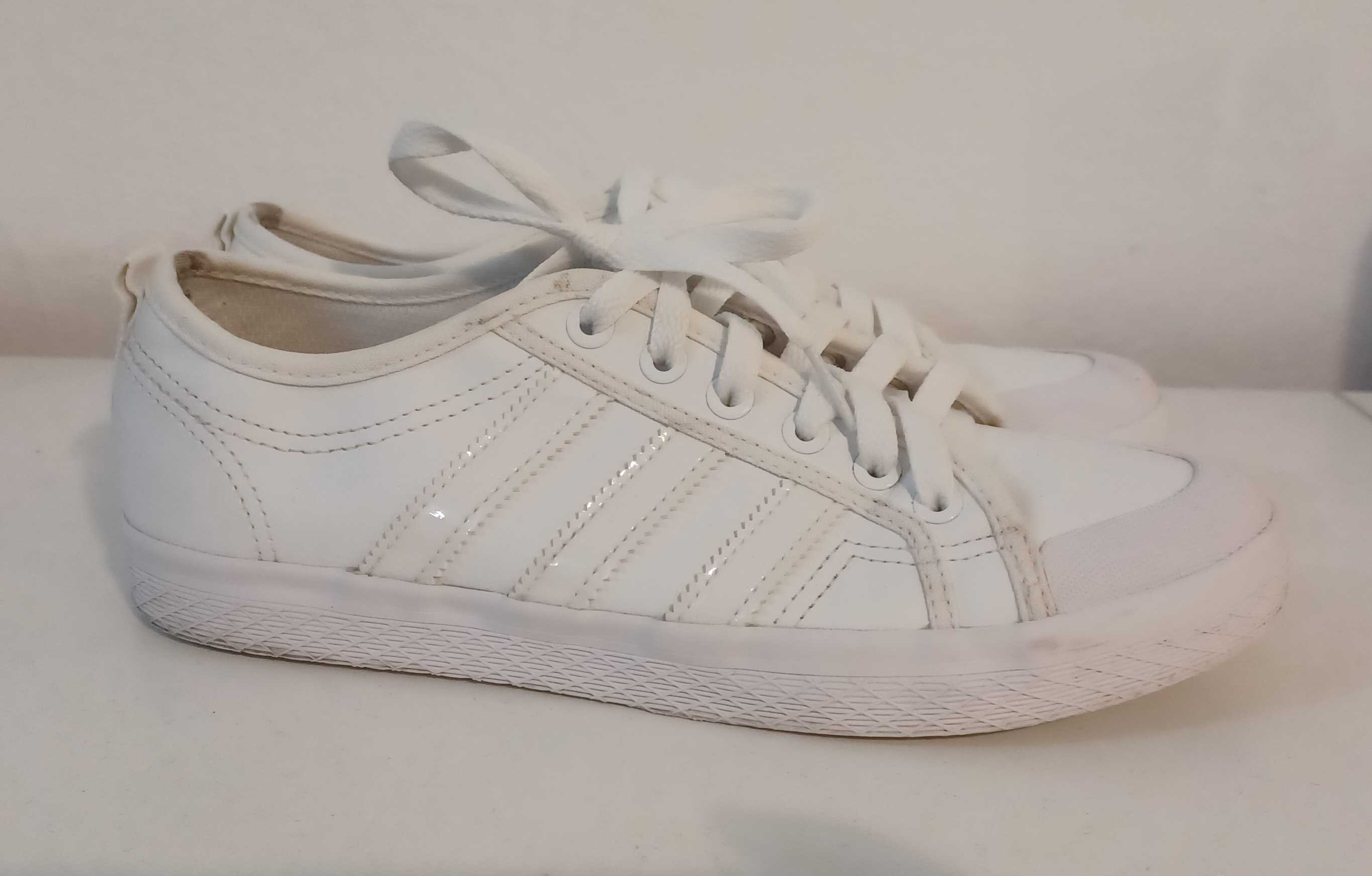 Białe buty sneakersy Adidas Honey Lo 39