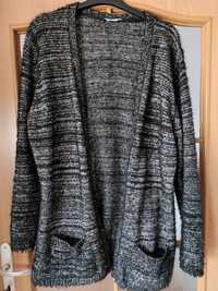 Sweter włochaty czarno biały