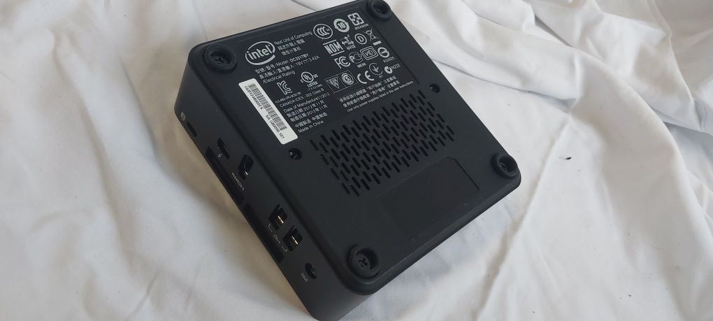 Komputer Intel NUC i3-3217U HD4000 HDMI Thunderbolt 3x USB 2.0 2x mPci