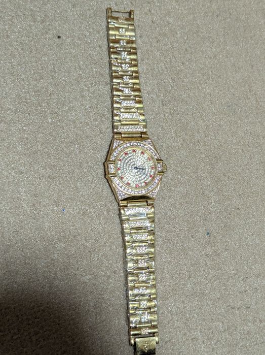 Годинник Croton кварцевий механізм