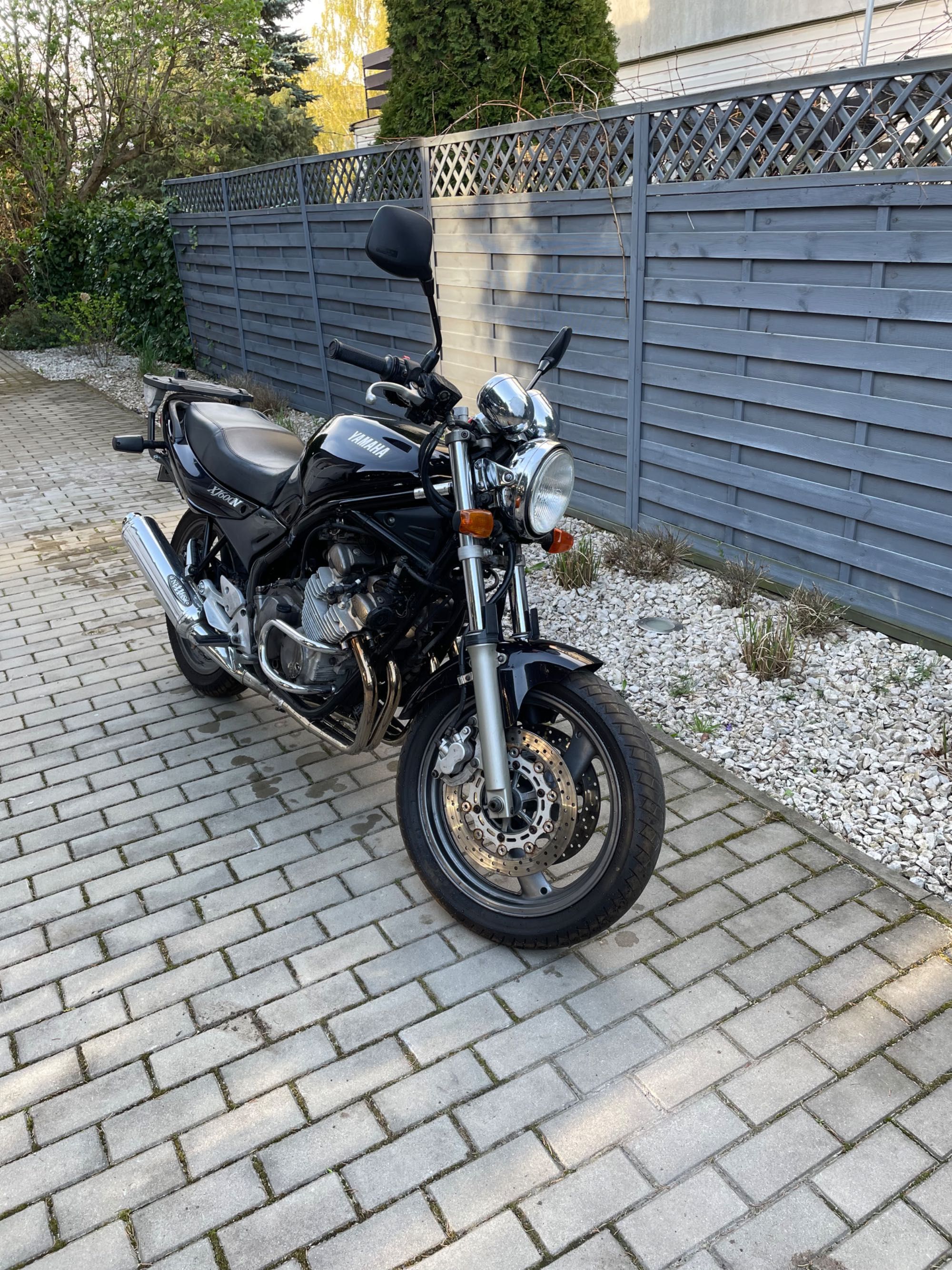 Motocykl Yamaha XJ600N