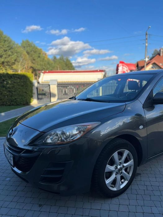 Mazda 3 Mazda 3 , 1.6 Comfort bardzo mały przebieg.