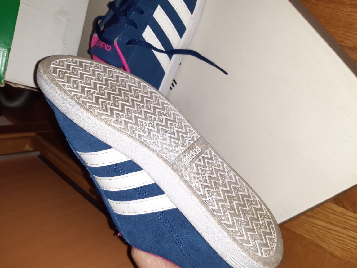 Sapatilha Adidas 38