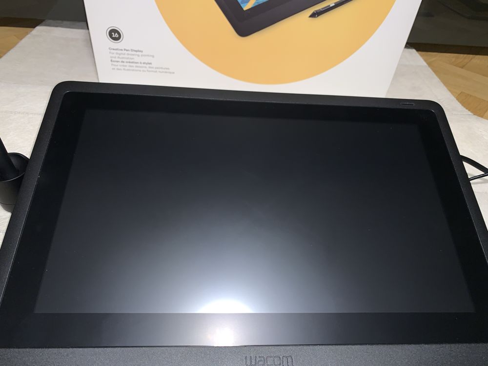 Wacom Cintiq tablet graficzny 16 + pen