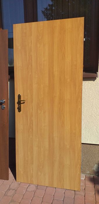 Pilnie i tanio 4 sztuki drzwi wewnętrznych
