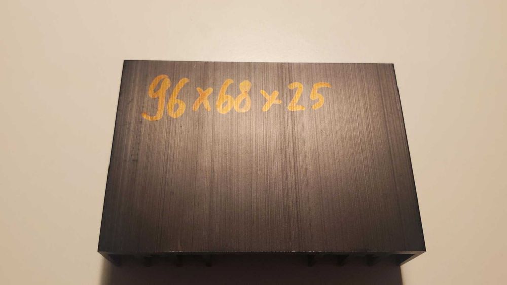 Radiator do wzmacniacza 96x68x25