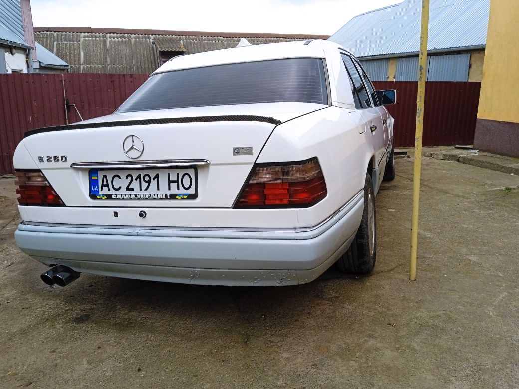 Продам Мерседес w124