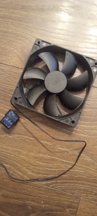 Wentylator 12V do PC 120mm – Cichy i Wydajny
