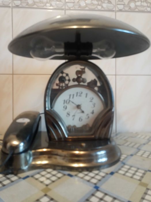Продам редкие часы с телефонной трубкой и подсветкой