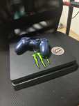 Playstation 4 slim